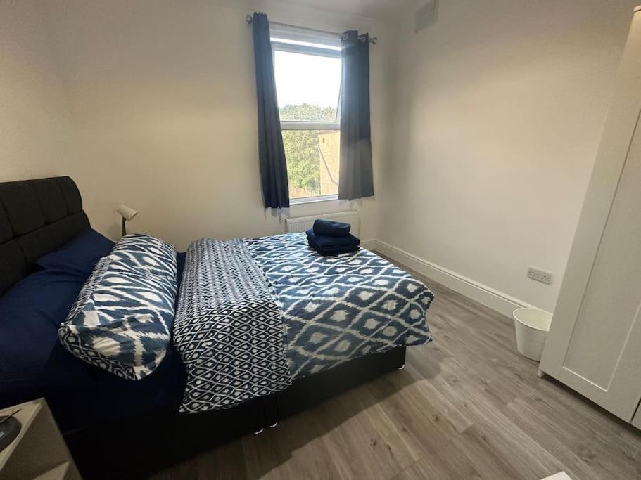 Modern 2 Bedroom Flat, Se6 Catford Экстерьер фото